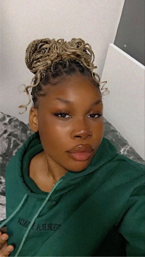 French Curl Braids In A Bun, How To Do A Messy Bun With Knotless Braids, Blonde Knotless Braids, Blonde Knotless, Braids Bun, African Tops For Women, French Curls, French Curl, African Tops