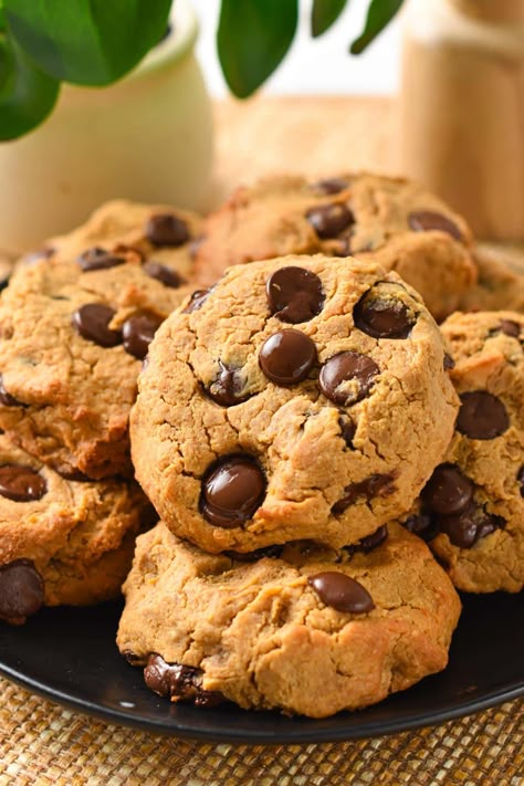 Chickpea Peanut Butter Cookies with Chocolate Chips #chickpeacookies #healthycookies #peanutbutter #vegancookies #veganbaking #veganglutenfree #healthybaking #vegan #chickpea #best #fudgy #vegan #dairyfree #5ingredients #1bowl #easy #healthy Chick Peas Recipes, Chickpea Peanut Butter, Health Cookies, Peanut Butter Cookies With Chocolate, Chickpea Chocolate Chip Cookies, Savory Oatmeal Recipes, Chickpea Chocolate, Peas Recipes, Fish Burgers