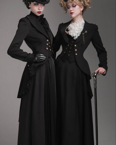 Old Victorian Outfits, Regal Aesthetic Outfits, Edwardian Suits Women, 19th Century London Fashion, Black Detective Outfit, Victorian Casual Wear, 1900s Gothic Fashion, Woman Gothic Fashion, Different Dress Silhouettes