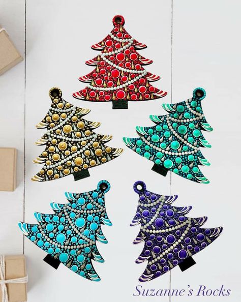 Dot Art Christmas Tree, Christmas Dot Painting, Christmas Dot Art, Dot Painting For Beginners Tutorial, Mandala Christmas, Polka Dot Art, Christmas Mandala, Mandala Rock Art, Stone Art Painting