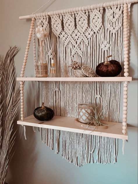 Diy Macrame Hanging Shelf, Diy Macrame Shelf Tutorial, Macrame Wall Shelf Tutorial, Macrame Shelf Diy, Free Macrame Patterns Wall Shelves, Macrame And Wood Shelves, Macrami Shelf, Macrame Hanging Shelf, Shelf Hanger