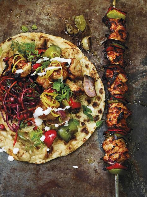 Arabisk Mad, Beef Kebabs, Lemon Pickle, Shish Kebab, Bbq Essentials, Doner Kebab, Buttermilk Chicken, Kebab Recipes, Homemade Pickles