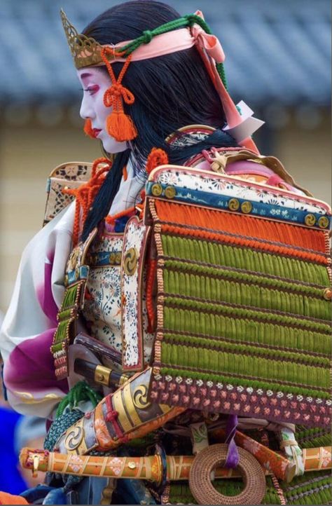 Jidai Matsuri ( before the pandemic)... with the Geiko Ichisayo of Pontocho as Tomoe Gonzen, a famous female samurai , is the main role of the Jidai Matsuri parade in Japan. Female Samurai, Japanese Costume, Ancient Japan, Japanese History, Samurai Armor, Concept Clothing, Japanese Characters, Badass Women, Japanese Outfits