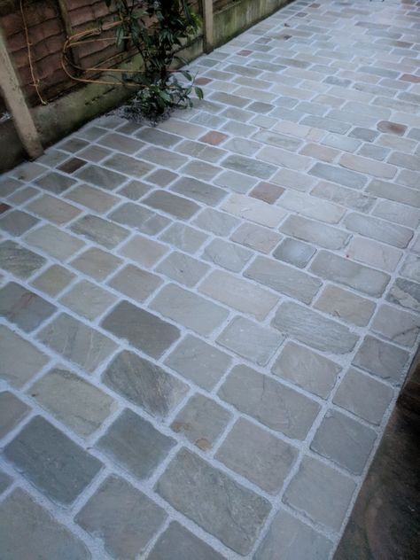 Cobble Path, York Stone Paving, Cobble Stone Drive Way, Cobble Paving, Cobble Stone Patio Ideas, Cobble Driveway Ideas, Patio Stone Walkway, Cottage Driveway Ideas, Cobble Patio