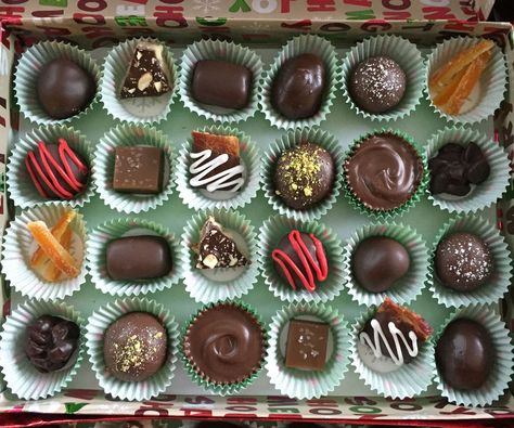 My goal was to make a large assortment of delicious candies so pretty to look at you wouldn't think they were homemade. Here's how I did it. Ghiradelli Chocolate, Diy Christmas Candy, Chocolate Bacon, Cookie Dough Truffles, Candied Orange Peel, Dessert Boxes, Caramel Coffee, Chocolate Assortment, Homemade Candies