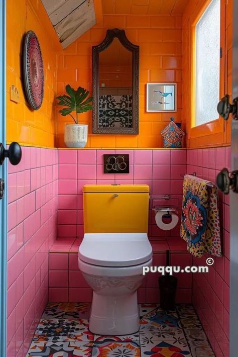 Mirrored Tile, Eclectic Bathroom, Deco Studio, Flat Interior, Small Bathroom Ideas, Pink Bathroom, Built In Cabinets, Bathroom Colors, Eclectic Home