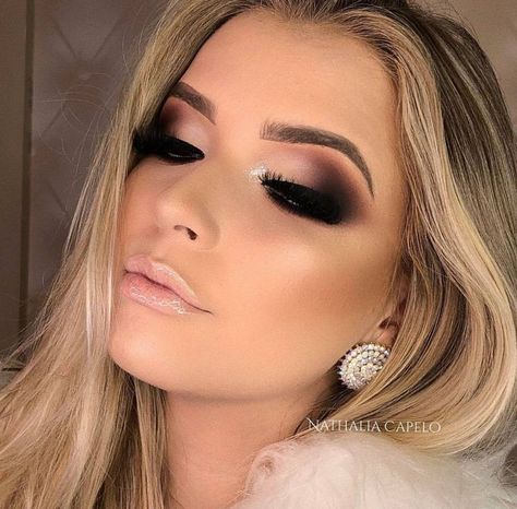 Gold Makeup Looks, Make Up Designs, Wedding Hairstyles And Makeup, Beauty Make-up, Makijaż Smokey Eye, Pinterest Makeup, Wedding Makeup Looks, Gold Makeup, Stunning Makeup