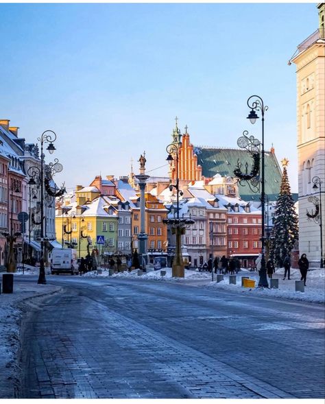 Poland Winter, Warsaw Old Town, Poland Warsaw, Winter And Christmas, Warsaw Poland, Christmas Images, Warsaw, Old Town, Poland