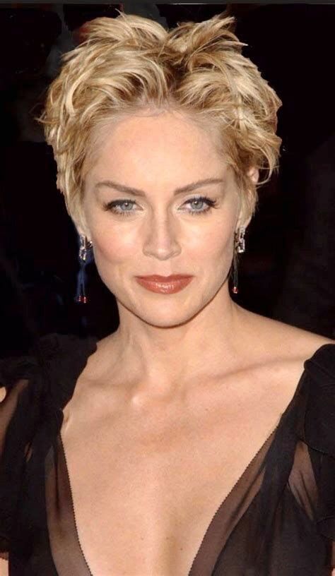 Haircuts Front And Back, Sharon Stone Short Hair, Sharon Stone Hairstyles, Style My Hair, Messy Bob Hairstyles, Funky Short Hair, Spiked Hair, Short Hair Trends, Messy Short Hair