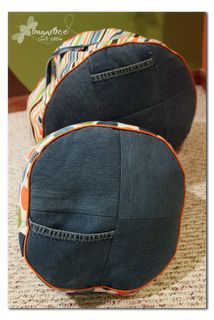 Floor Cushions How-to Diy Denim Crafts, Playroom Floor, Sailor Bags, Shopping Bag Pattern, Playroom Flooring, Jean Ideas, Felted Basket, Canvas Duffel Bag, Denim Pillow