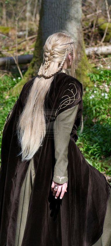 Elven Aesthetic Clothes, High Elf Aesthetic, Elven Aesthetic, Forest Elf Aesthetic, Viking Hairstyle, Elf Aesthetic, Elf Hair, Medieval Hairstyles, Viking Hair