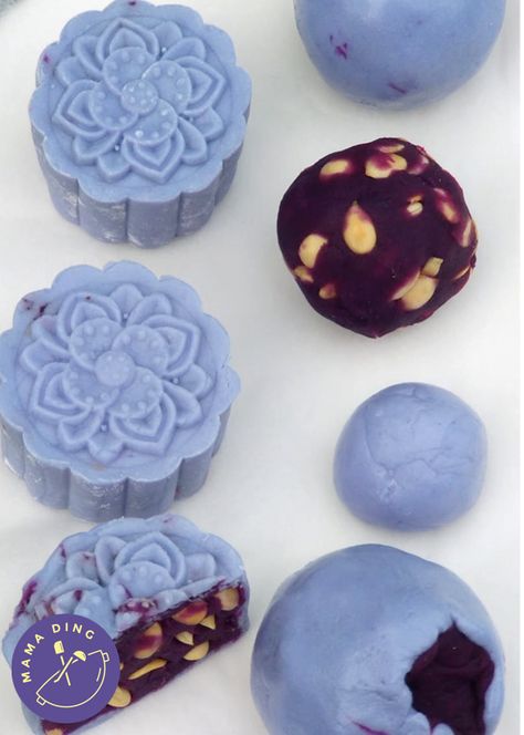 Snowskin Mooncake Filling, Mooncake Filling Recipe, Snowskin Mooncake Recipe, Mooncake Filling, Blue Pea Flower, Snowskin Mooncake, Sweet Potato Filling, Peranakan Food, Mat Inspiration