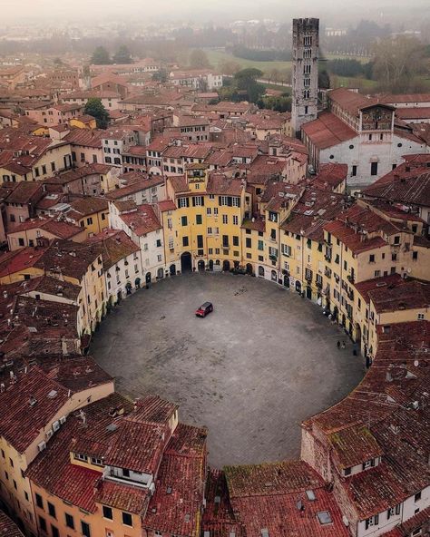 Medieval Tower, Lucca Italy, Gothic Church, Century City, City Photography, City Design, Ford Bronco, Lucca, 16th Century