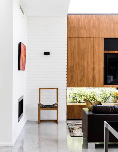 Functional Kitchen Layout, Expensive Apartment, Beachside Bungalow, Beautiful Bookshelf, Nordic Style Home, Australian House, Daybed Design, Concrete Flooring, Maximalist Interior