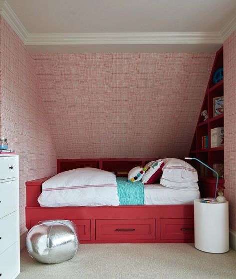 RED BEDROOM IDEAS – Bold and courageous. Red strongly ties to positive traits that often describe brave souls. Those who try this color is considered ... Red Kids Bedroom, Bed Under Sloped Ceiling, Homestead Inspiration, Girls Room Colors, Interior Balcony, Next Bedroom, Red Bedroom, Built In Bed, Sunset Strip