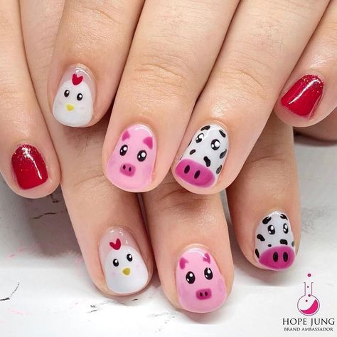 Pig Nail Art Piggies, Girls Gel Nail Designs Kids, Cute Nails For Fair, Fun Summer Nails For Kids, Farm Animal Nail Art, Short Nail Designs For Kids Simple, Farm Nail Ideas, Farm Nail Art, State Fair Nails