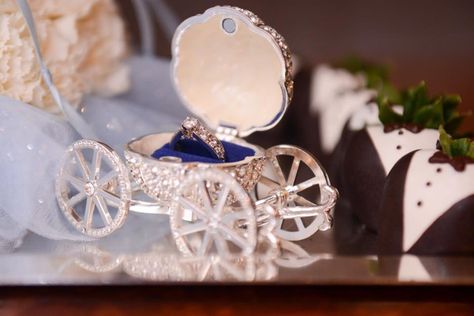 Cinderella coach - ring box Coach Ring, Cinderella Coach, Unique Ring Box, Medieval Princess, Princess Carriage, Proposal Ring Box, Cinderella Wedding, Ring Holder Wedding, Wedding Crafts Diy