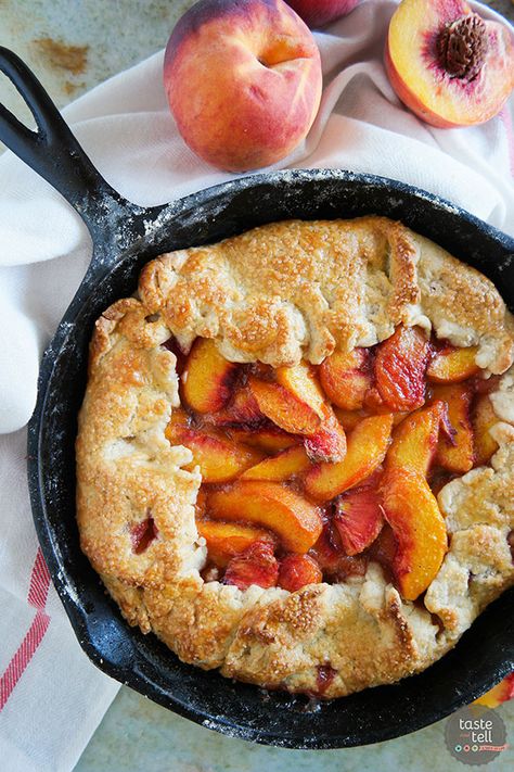 Peach Crostata, Skillet Desserts, Crostata Recipe, Cast Iron Skillet Cooking, Taste And Tell, Completely Delicious, Cinnamon Ornaments, Iron Skillet Recipes, Skillet Dishes