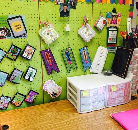 Pegboards make great way to separate space in your classroom and the pegs are perfect for hanging just about everything! Ideas For Organizing, Organizational Tips, Reading Comprehension Lessons, Classroom Tools, Homeschool Classroom, Phonics Reading, School Room, Teacher Organization, Behavior Management