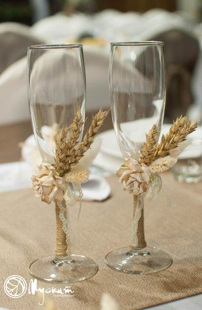 Boho Wedding Toasting Glasses, Wedding Champagne Glasses Decoration, Wedding Champagne Glasses Diy, Rustic Wedding Toasting Glasses, Wedding Glasses Decoration, Rustic Wedding Glasses, Glass Decor Ideas, خواتم خطوبة, Rusting Wedding