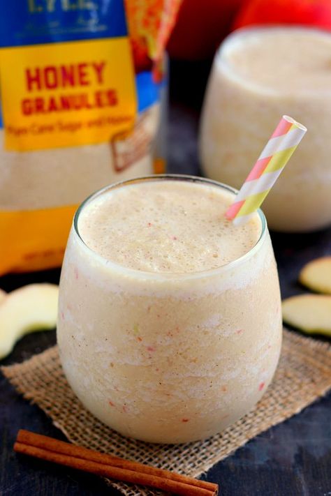 Filled with fresh apple cider, creamy Greek yogurt, and apple chunks, this smoothie is sweetened with Tate+Lyle®️️ Honey Granules and is a refreshingly delicious drink! Apple Cider Smoothie, Apple Drinks, Apple Cider Recipe, Cold Sores Remedies, Best Baking Recipes, Natural Cold Remedies, Best Baking, Smoothie Shakes, Fresh Apples