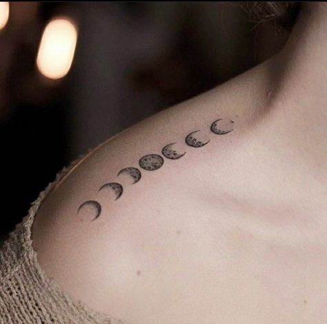 Venice Tattoo, Tato Minimal, Bts Tattoos, Moon Tattoo Designs, Phases Of The Moon, Discreet Tattoos, Elegant Tattoos, Little Tattoos, Simplistic Tattoos