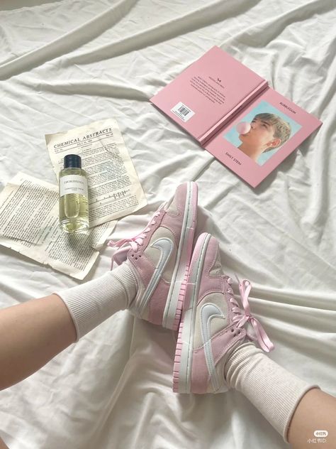 Footwear Aesthetic, Round Shoes, Confirmation Dresses, Dunks Outfit, Yellow Pastel, Air Max 2090, Skater Shoes, Pink Nikes, Dream Lifestyle