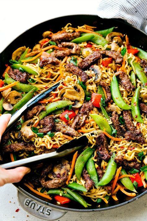 Garlic Beef and Veggie Ramen - Chelsea's Messy Apron Garlic Beef And Veggie Ramen, Veggie Ramen, Sugar Snap Pea Recipe, Snap Peas Recipe, Healthy Asian, Garlic Beef, Mapo Tofu, Pea Recipes, Ramen Recipes