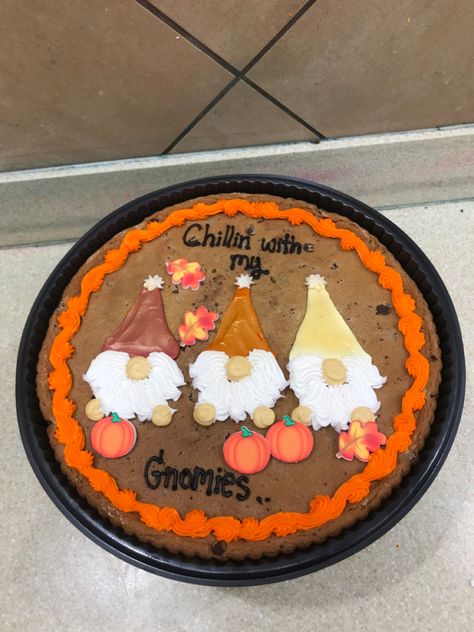 Fall Theme Cake Decorating, Fall Themed Cookie Cake, Thanksgiving Cookie Cake Ideas, Fall Cookie Cakes Decorated, Fall Buttercream Cakes, Fall Cake Designs Simple, Fall Message Cookies, Thanksgiving Cookie Cakes, Fall Sheet Cake Design