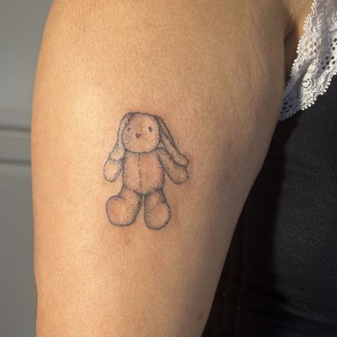 ig: @scratchertats handpoke teddy bunny bear tattoo 🫶🏻🤍🪷 #handpoke #handpoketattoo #stickandpoke #stickandpoketattoo #westphilly Teddy Tattoo Bear, Teddy Bunny Tattoo, Soft Bunny Tattoo, Love On Tour Bunny Tattoo, Toy Tattoo, Jellycat Tattoo, Blanket Tattoo, Knuffle Bunny Tattoo, Bunny Teddy Tattoo