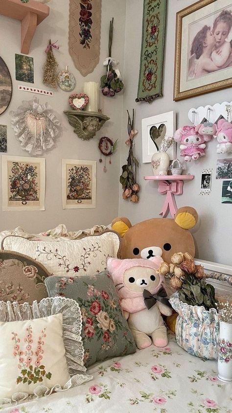 my bedroom is a sacred place now. Grandma Core Bedroom Aesthetic, Pink Cottagecore Room, Vintage Girly Aesthetic, Coquette Things, Future Inspiration, Coquette Room, Future Room, House Aesthetic, Apartment Bedroom