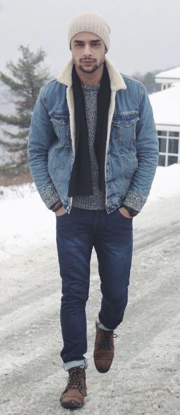 Fall outfit inspiration with a light wash shearling lined denim jacket black scarf cream beanie marbled gray sweater blue jeans brown boots. model unknown.  #boots #denimjacket #sweater #menswear #mensfashion #menstyle #fallfashion #falloutfits #scarf #mensoutfits #mensoutfits Winter Mode Outfits, Mens Fashion Magazine, Checkered Jacket, Snow Outfit, Mens Fashion Rugged, Hipster Mens Fashion, Winter Outfits Men, Jacket Outfit, Blue Denim Jacket