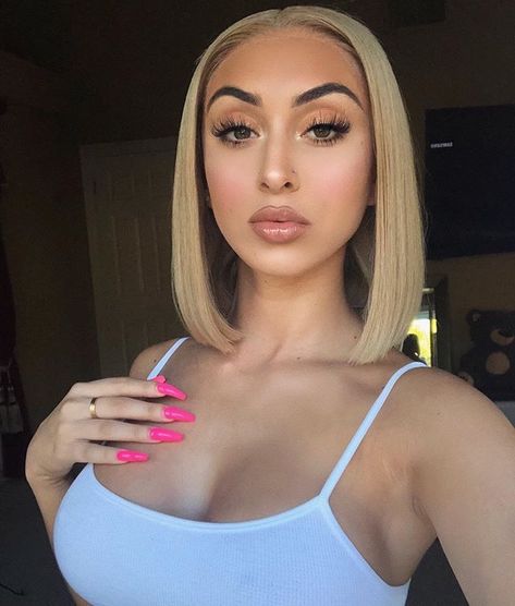 Sahlt Alycia, Me As A Girlfriend, Natural Brown, Skin Makeup, Favorite Color, Wigs, Blonde, On Twitter, Skin