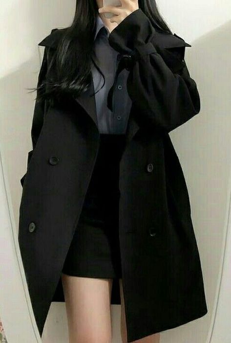 Korean Casual Outfits, Korean Fashion Dress, Tomboy Style Outfits, Kpop Fashion Outfits, 가을 패션, Teenage Fashion Outfits, Edgy Outfits, Korean Outfits, Casual Style Outfits