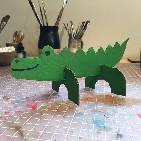 Cardboard Crocodile, Crafts Cardboard, Cardboard Animals, Cardboard House, Animal Crafts For Kids, Cardboard Art, Vk Com, Paper Crafts For Kids, Cardboard Crafts