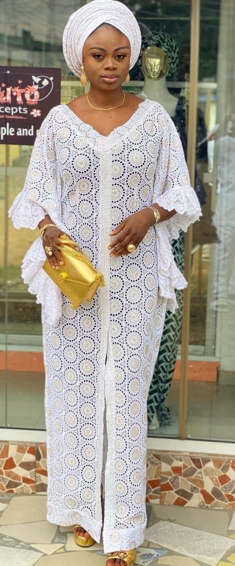 Lace Styles For Women Gown, Buobuo Lace Gown, White Lace Bubu Styles For Women, Latest Lace Boubou Styles For Women, Akwa Ocha Styles, Trendy Boubou Styles, Boubou Lace Styles For Women, Lace Gown Styles For Mummy, African Bubu Styles