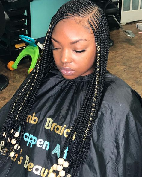 ✨BALTIMORE’s BEST 🤘🏾 NOT UP FOR DEBATE ‼️🏆🏆• SIDE PART 2 LAYER FEED INS 😍 ✨✨✨🅱️🅱️🅱️✨✨✨ •PRICING AVAILABLE BY CLICKING THE LINK IN MY BIO… Lemonade Braids Hairstyles, Feed In Braids Hairstyles, African Hair Braiding Styles, Long Box Braids, Braided Cornrow Hairstyles, Braids Hairstyles Pictures, Feed In Braid, Beautiful Braids, Girls Hairstyles Braids