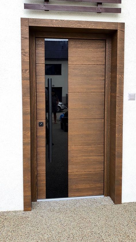 Beautiful Doors Entrance, Wood Main Door Design, Teak Wood Main Door Design, Teak Wood Main Door, Wood Main Door, Sliding Gate Ideas, Modern Luxury Decor, Entry Door Designs, Door And Window Design