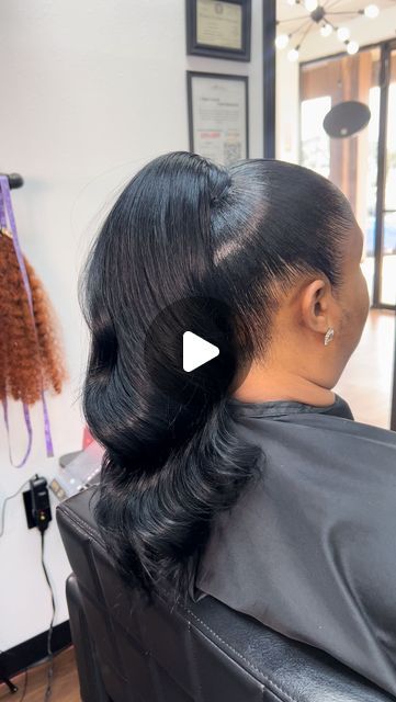 Houston K-tips/I-tips/Microlink Wefts/Tape Ins on Instagram: "✨HOW TO DO AN EXTENDED PONYTAIL✨

I know some people see their ponytails on. I’ve even seen people use bobby pins. But I prefer using the bonding method. I’ve never had a client tell me her ponytail came smooth off 😂

From start to finish, everything is secure and healthy.

*A shampoo and deep conditioner was included in this service 

If you need help with your ponytails, SAVE THIS VIDEO‼️

Like, follow, and stayed tuned for Pt. 2✌🏾
.
.
#Microlinkmania #microlinkclass #houstontapes #tapeinextensions #itipextensions #houstonktips #houstonmicrolinks #microwefting #tapeinextensions #microbeadextensions  #microlinkextensions #dallasmicrolinks #charlottemicrolinks #detroitmicrolinks #losangelesmicrolinks #atlantamicrolinks #microl How To Do Ponytail, How To Do A Ponytail, Beautiful Ponytail Hairstyles, Microbead Extensions, Invisible Ponytail, Clip On Ponytail, Extended Ponytail, Tape Ins, Weave Ponytail