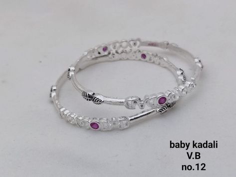 Silver Bracelet For Baby Girl, Silver Bangles Design For Women Indian, Silver Kada Women, Ganesh Jewellery, Gold Band Bracelet, Baby Jewelry Gold, Trendy Silver Jewelry, Kids Gold Jewelry, Silver Bracelet Designs