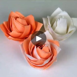 Folding Napkins, Metdaan Diy, Napkin Rose, Paper Napkin Folding, Easy Rose, Folding Towels, Baking Crafts, Flower Bed Designs, Happy Birthday Wishes Cake