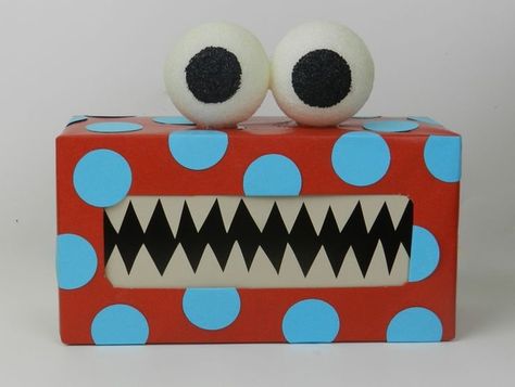 We have 70 Halloween craft ideas for kids, parties and decoration, these projects are super creative. Shara Designs, Snack Gift Ideas, Kids Arts And Crafts Ideas, Box Monster, Worry Monster, Home Decor Recycled, Recycled Diy, Monster Crafts, Kids Arts And Crafts