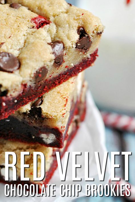 A brookie is the best of both worlds– a cookie and a brownie in one! These Red Velvet Brookies are a spin off recipe and combine chocolate chips cookies with cake mix red velvet brownies! SO delicious Red Velvet Cookie Brownies, Red Velvet Chocolate Chip Brownies, Red Velvet Brookies, Red Velvet Chocolate Chip Cookies, Brookies Recipe, Red Velvet Brownies, Cakepops, Cake Mix Cookies, Yummy Sweets