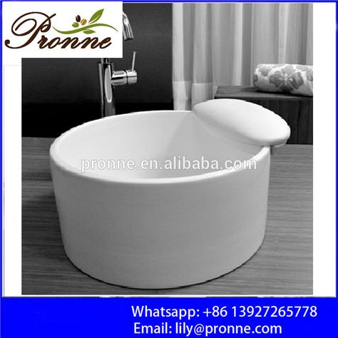 White Pedicure, Pedicure Bowls, Beauty Chair, Pedicure Chair, Foot Spa, Salon Furniture, Spa Massage, Luxury Nails, Leather Cover