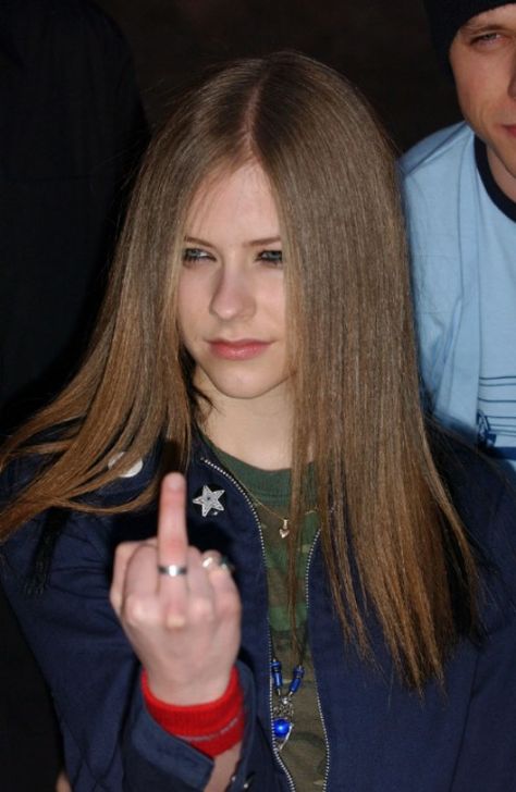 Avril Lavigne 2002, Avril Lavigne Let Go, Avril Levigne, Metal Meme, Avril Lavingne, Avril Lavigne Photos, 2000s Scene, Avril Lavigne Style, Rock Girl