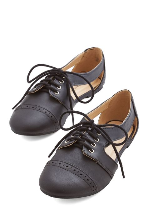 New Arrivals - Rocky Road Trip Flat in Black Vintage Flats, Black Oxfords, Oxford Flats, Rocky Road, Preppy Casual, 1920s Fashion, Menswear Inspired, Work Clothes, Shoe Obsession