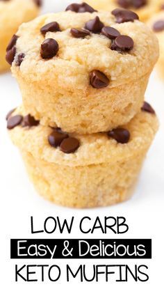 You'll fall in LOVE with these easy low carb chocolate chip keto muffins. That’s how addictively good they are! #chocolate #keto #lowcarb #almondflour Diet Kickstart, Kickstart Diet, Keto Pescatarian, Keto Muffin Recipe, Keto Muffins, Scd Diet, Keto Zucchini, Keto Baking, Model Diet