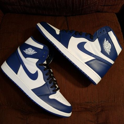 Dark Blue Jordans, Dark Blue Sneakers, Girl Jordans, Dark Blue Shoes, Sepatu Air Jordan, Jordans Shoes, Custom Shoes Diy, White Nike Shoes, Black Nike Shoes