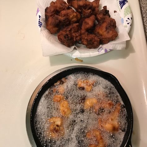 Grandma Nickie's Deep Fried Cauliflower Deep Fried Cauliflower, Deep Fried Shrimp, Homemade Seasoning Salt, Cauliflower Fritters, Seasoned Bread Crumbs, Fall Dinner Recipes, Fried Cauliflower, Crunchy Snack, Fish Recipe