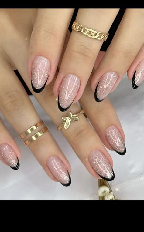 Gold And Black Nail Designs, Gold Tip Nails, Black French Nails, Gel Nails French, Fancy Nails Designs, Work Nails, Nail Art Designs Videos, Black Nail Designs, Pearl Nails